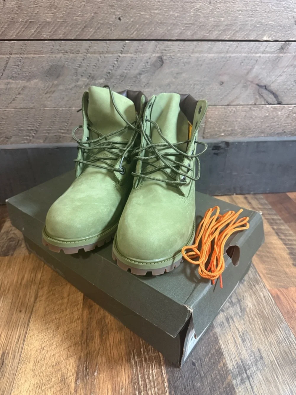 Timberland 6” Premium Waterproof Boots Olive Green - Juniors 6 - Picture 9 of 9